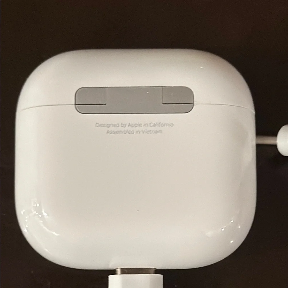 Apple AirPods Wireless Earbuds with Charging Cable